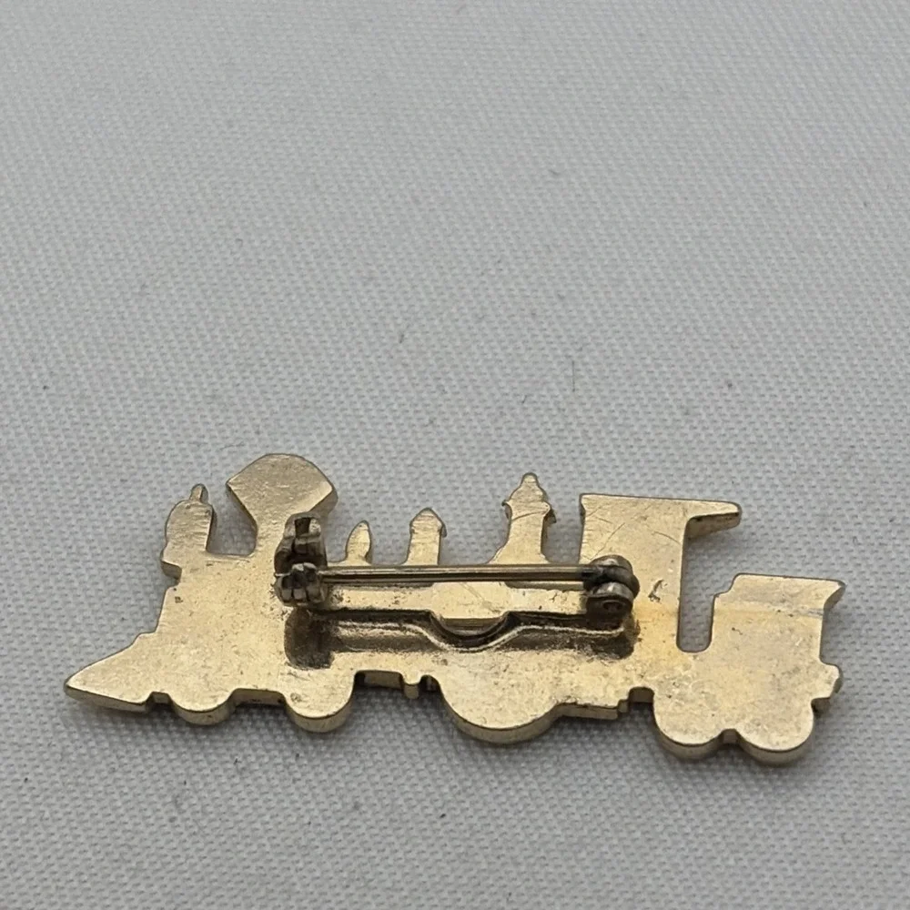 Train Engine Railroad Gold Tone Lapel Hat Pin Vintage Steam Locomotive